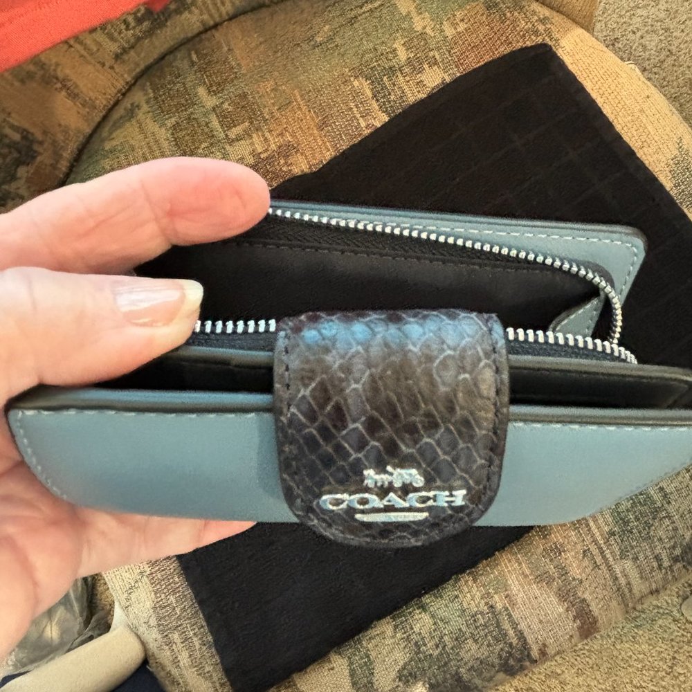 Coach Wallet w/Snakeskin accents - Picture 12 of 12
